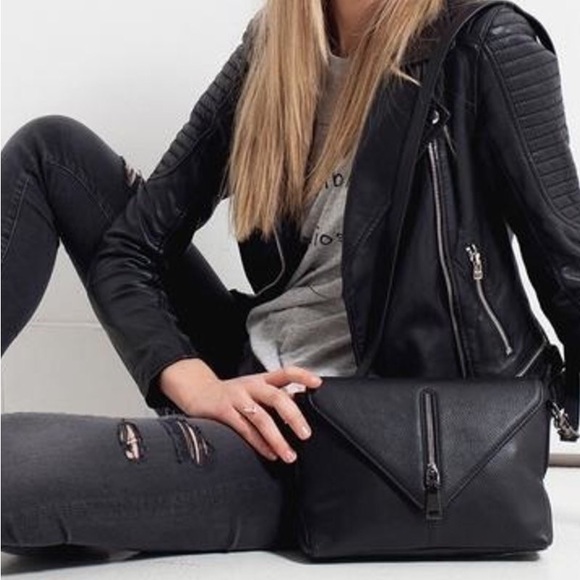 Status Anxiety “exile” bag (pebble leather) - Picture 4 of 13